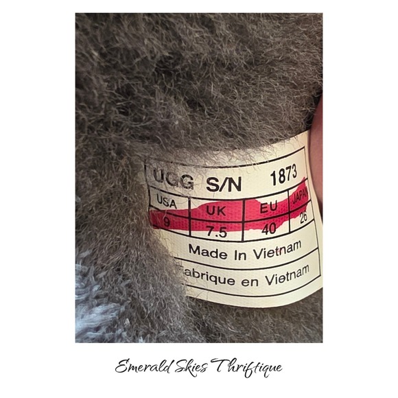 UGG Shoes Women's 9 Bailey Button Triplet Triple Button Gray free shipping - Picture 8 of 10